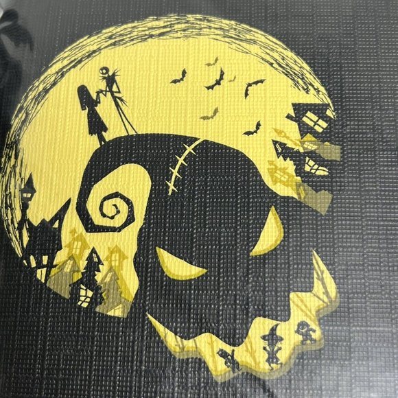 Disney Nightmare Before Christmas Tablecloth 70" Round Oogie Boogie Black Yellow - Picture 10 of 12